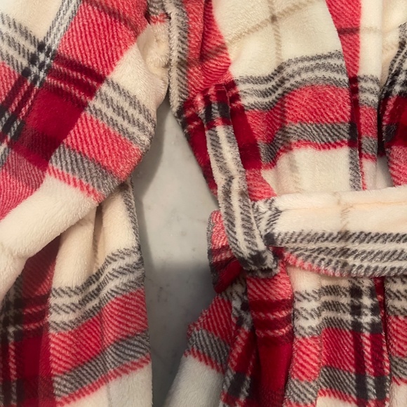 Pottery Barn Plaid Plush Robe Size Small NWT - Picture 5 of 5